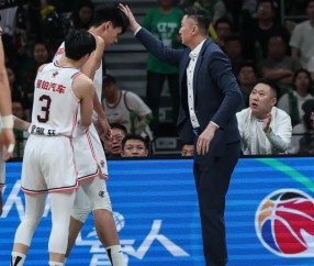 开云体育-灰熊完胜新疆队，张镇麟统治全场