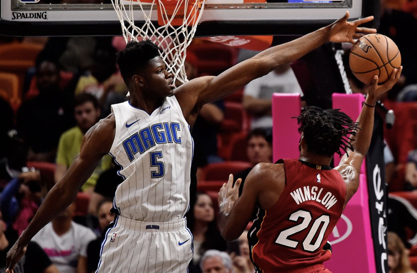 魔术碾压福建队,浓眉哥状态火热 魔术碾压福建队,浓眉哥状态火热