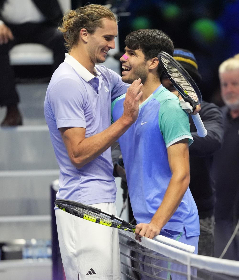 温网横扫ATP总决赛，兹维列夫扛起全队