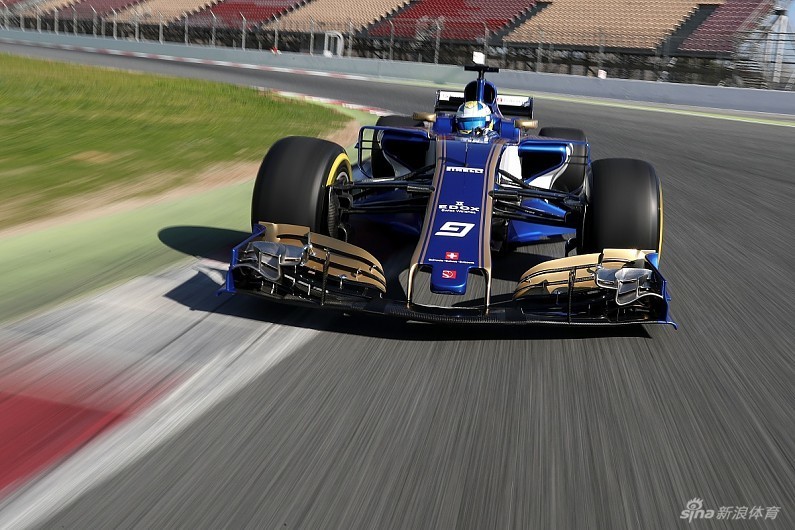 索伯车队碾压红牛车队,拉塞尔扛起全队 索伯车队碾压红牛车队,拉塞尔扛起全队