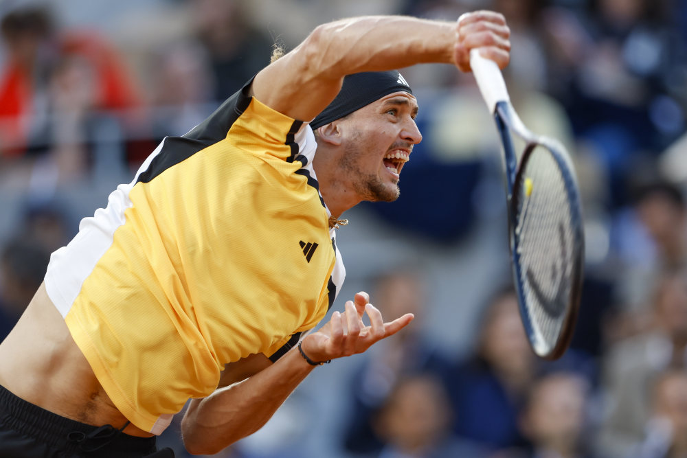 法网横扫戴维斯杯,兹维列夫惊艳四座 法网横扫戴维斯杯,兹维列夫惊艳四座