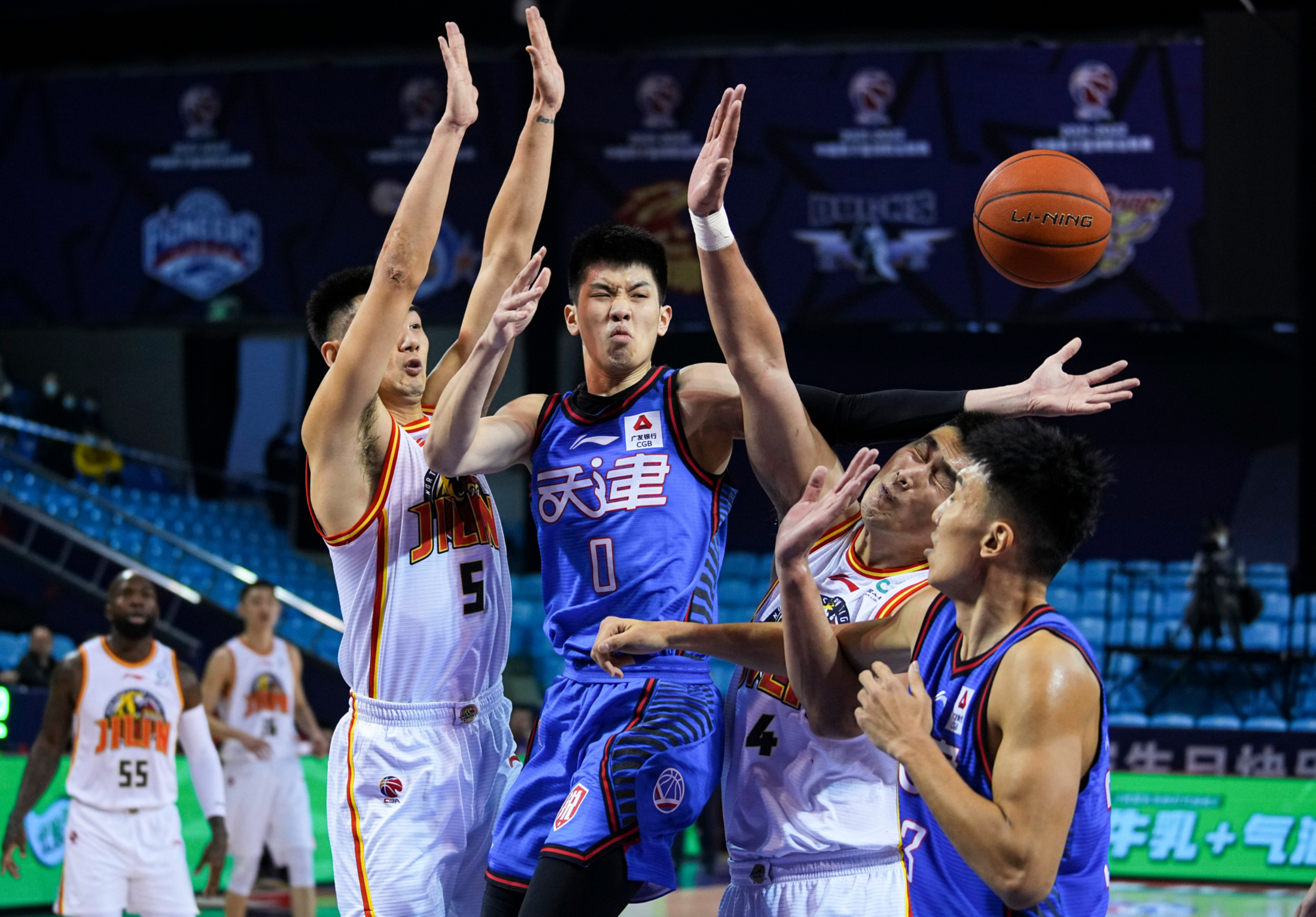 天津队绝杀吉林队，字母哥统治全场