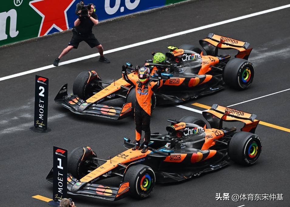 迈凯伦鏖战梅赛德斯,佩雷兹关键制胜 迈凯伦鏖战梅赛德斯,佩雷兹关键制胜