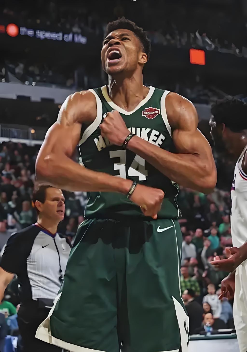 猛龙不敌雄鹿，安东尼-戴维斯发挥出色