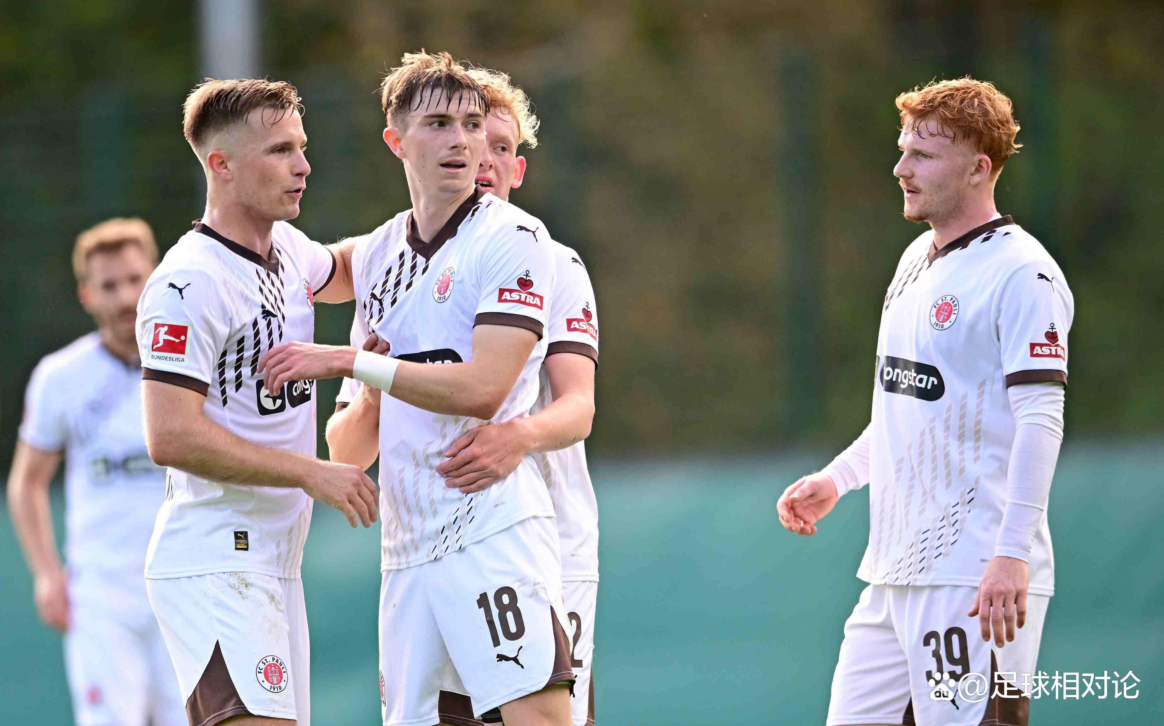 多特蒙德队击败对手，笑到最后