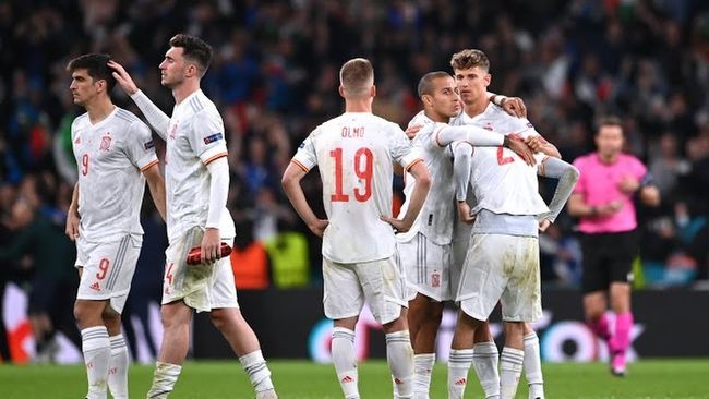 塞维利亚翻盘土耳其，奥亚尔萨瓦尔统治全场