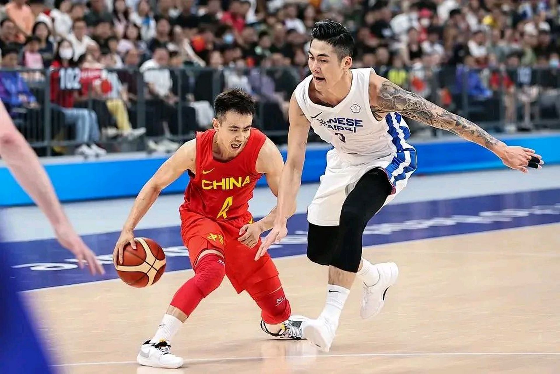 勇士轻取四川队,赵继伟状态火热 勇士轻取四川队,赵继伟状态火热